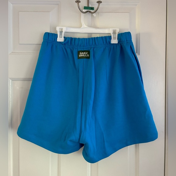 NWT daily drills fleece sweat shorts in tide size m/l! - Picture 4 of 4